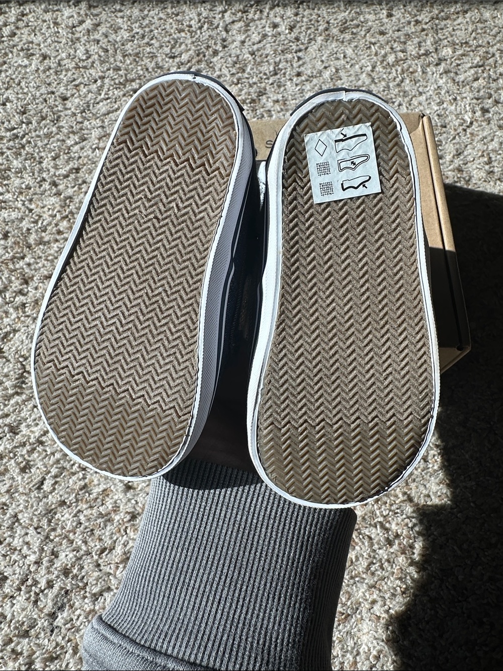 Baby girl blue and gold Sperry shoes - Picture 4 of 4